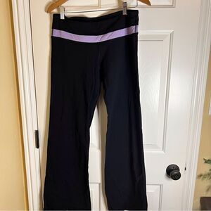 Lululemon Fit and Flare Leggings Size 12 EUC No Flaws. Flared Legging.